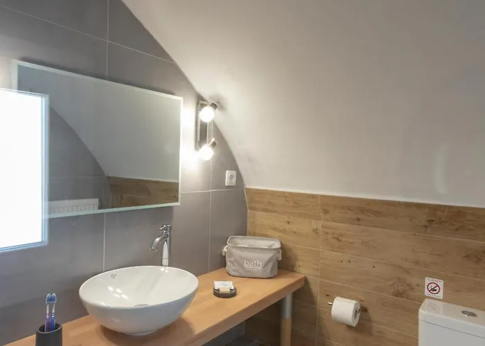 Grey Dome Santorini Emporio (Santorini)