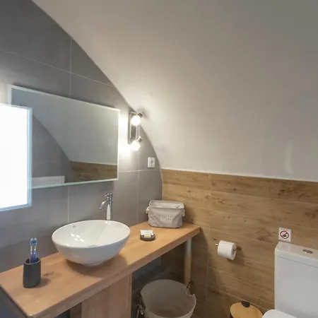 Grey Dome Santorini Emporio (Santorini)