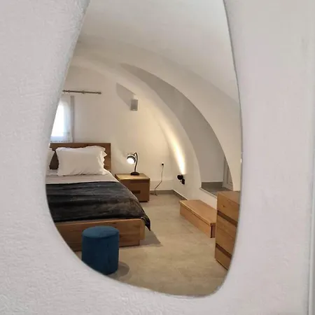 Grey Dome Santorini Εμπορειό