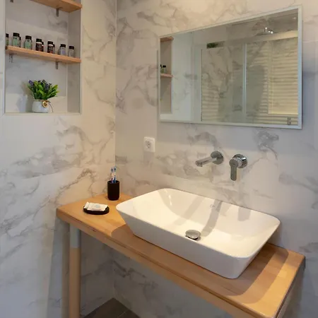 Grey Dome Santorini Willa *