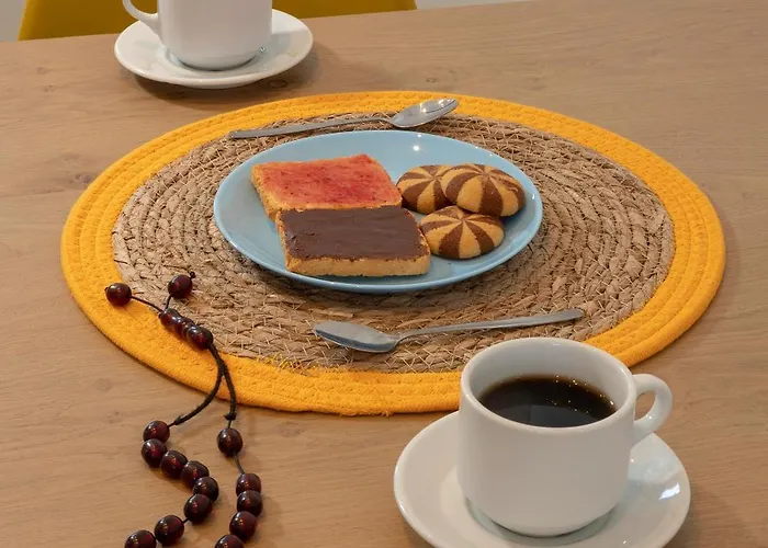 Grey Dome Santorini Emporio (Santorini)